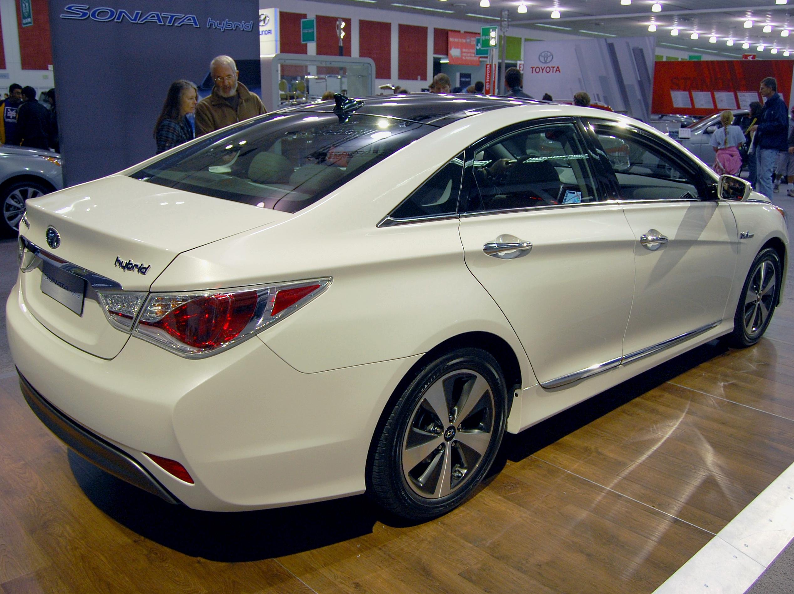 2011 Hyundai Sonata Hybrid blue drive
