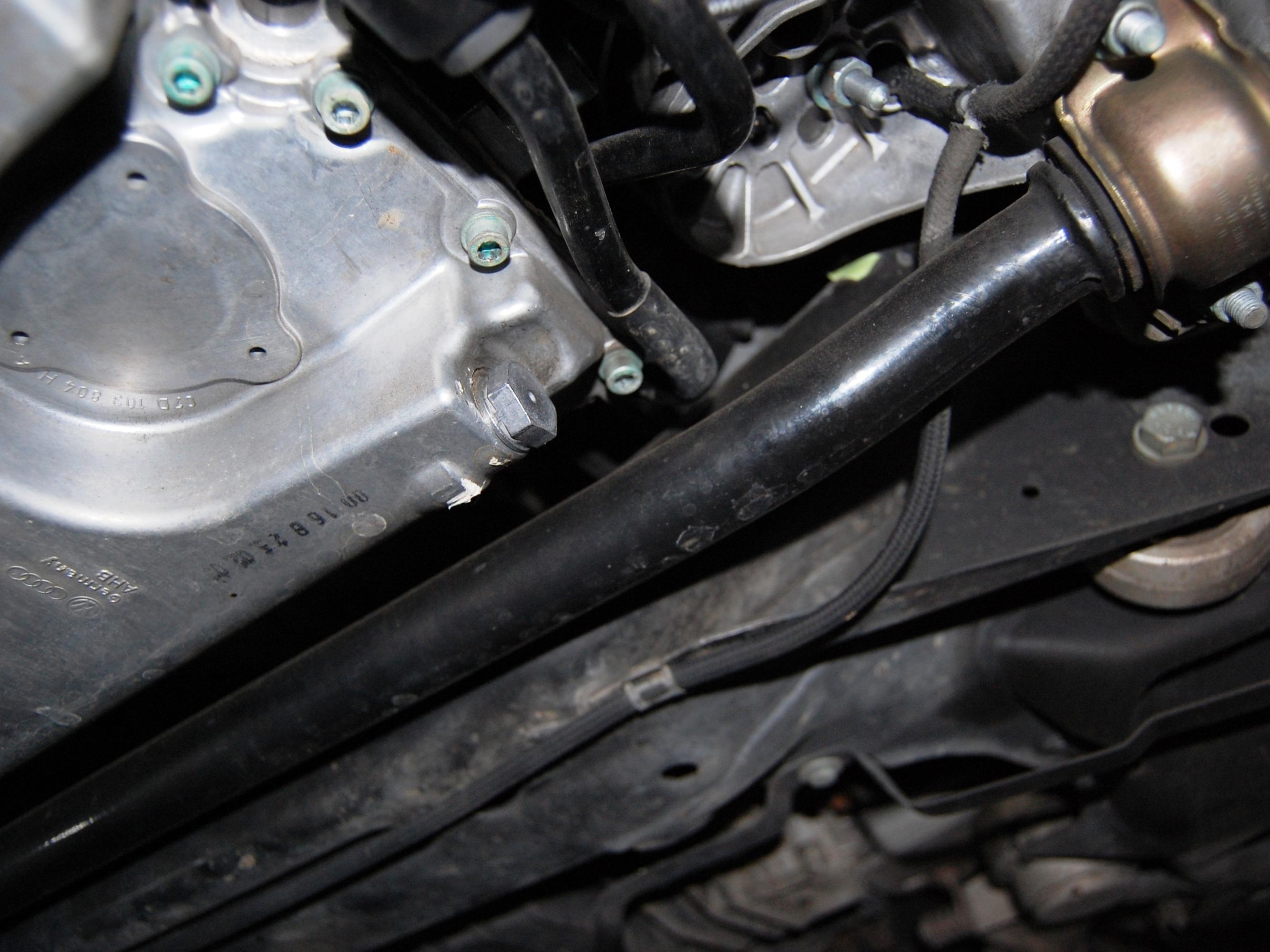 03 VW Passat W8 oil pan with Audi 4-ring logo