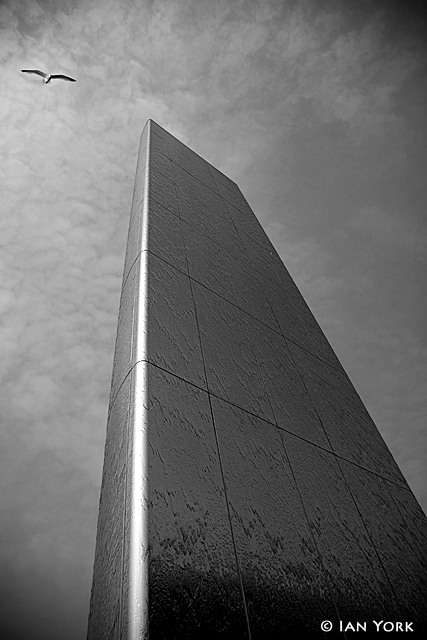 Monumental