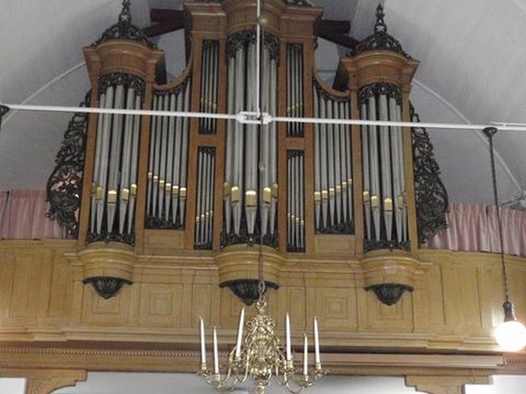 Oppenhuizen, PKN kerk 17 [004], 2011.jpg