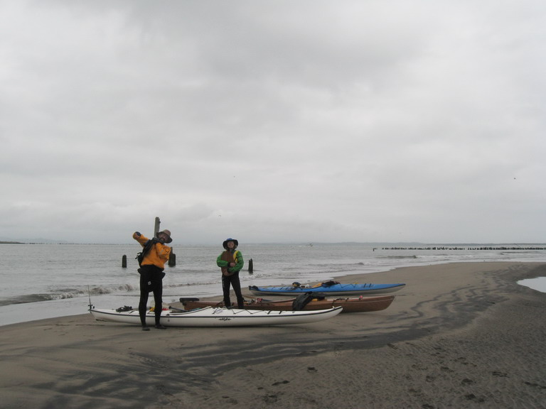 Girding for the last couple miles, windy beach, WSI.