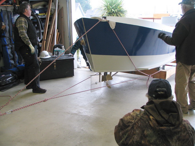 Bridle lashup to aft anchor.