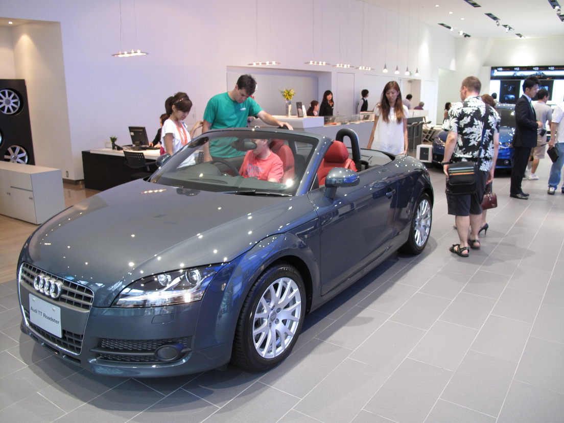 TT Roadster on show