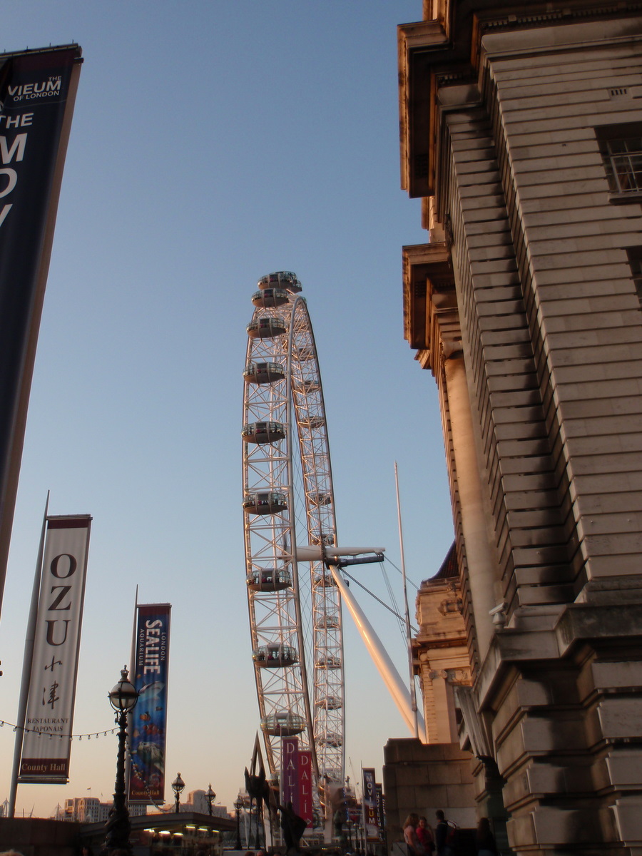 London - First evening the Eye and our hotel