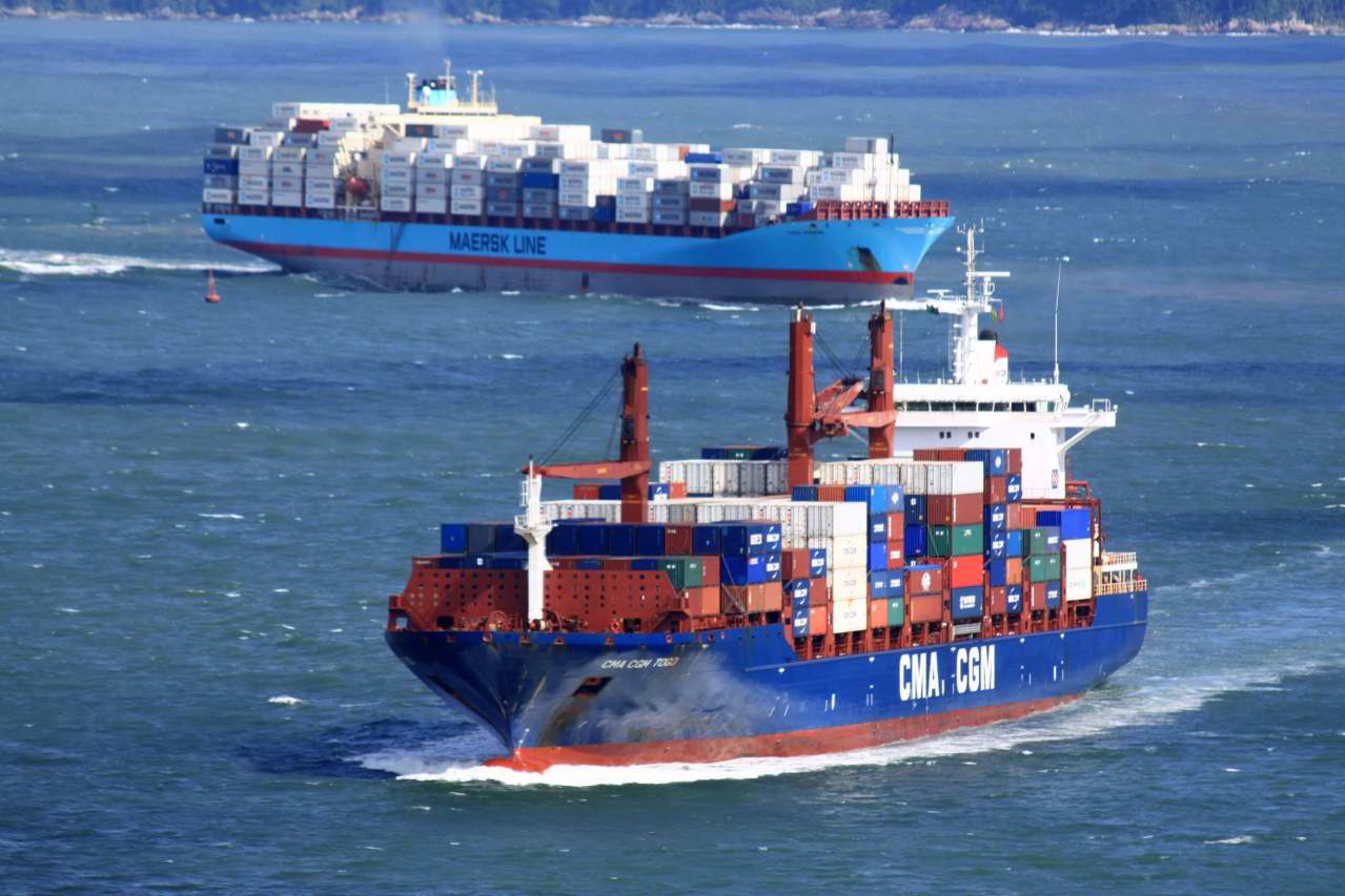 CMA CGM Togo e Luna Mawersk