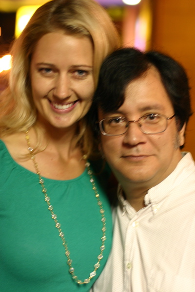 Victoria Robertson/Bart Mendoza