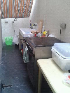 dirty kitchen.jpg