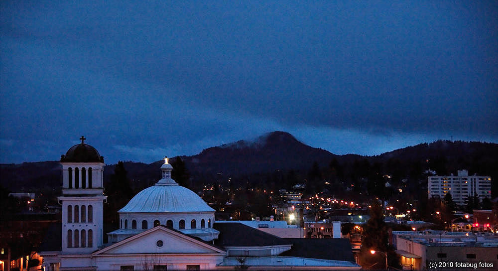 Eugene - From Overpark Looking South to Spencer Butte