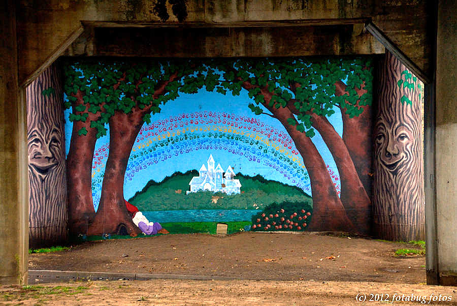 Mural Under Springfield Bridge