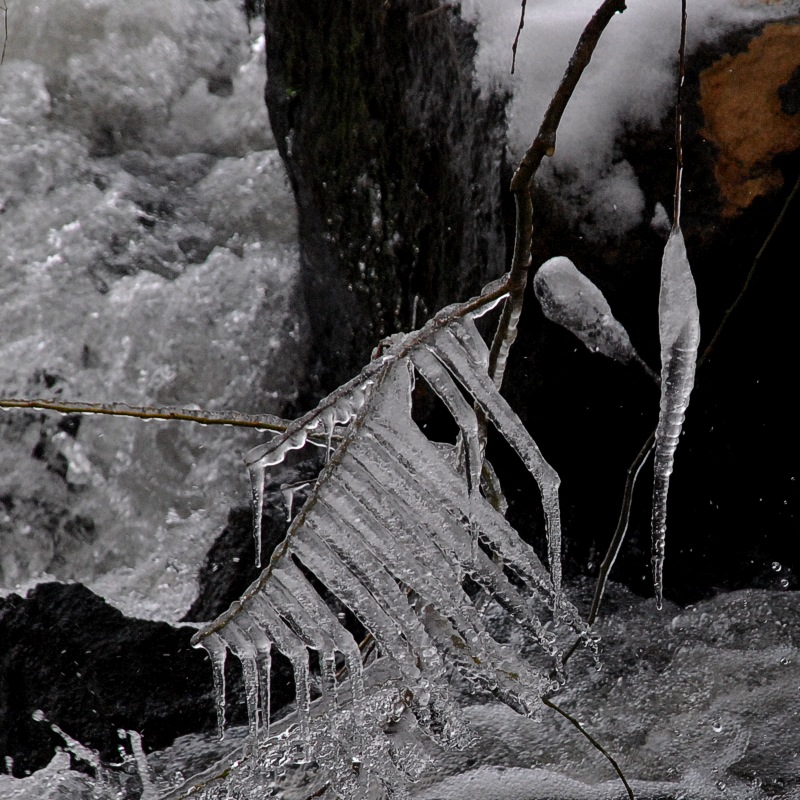 Weir frozen