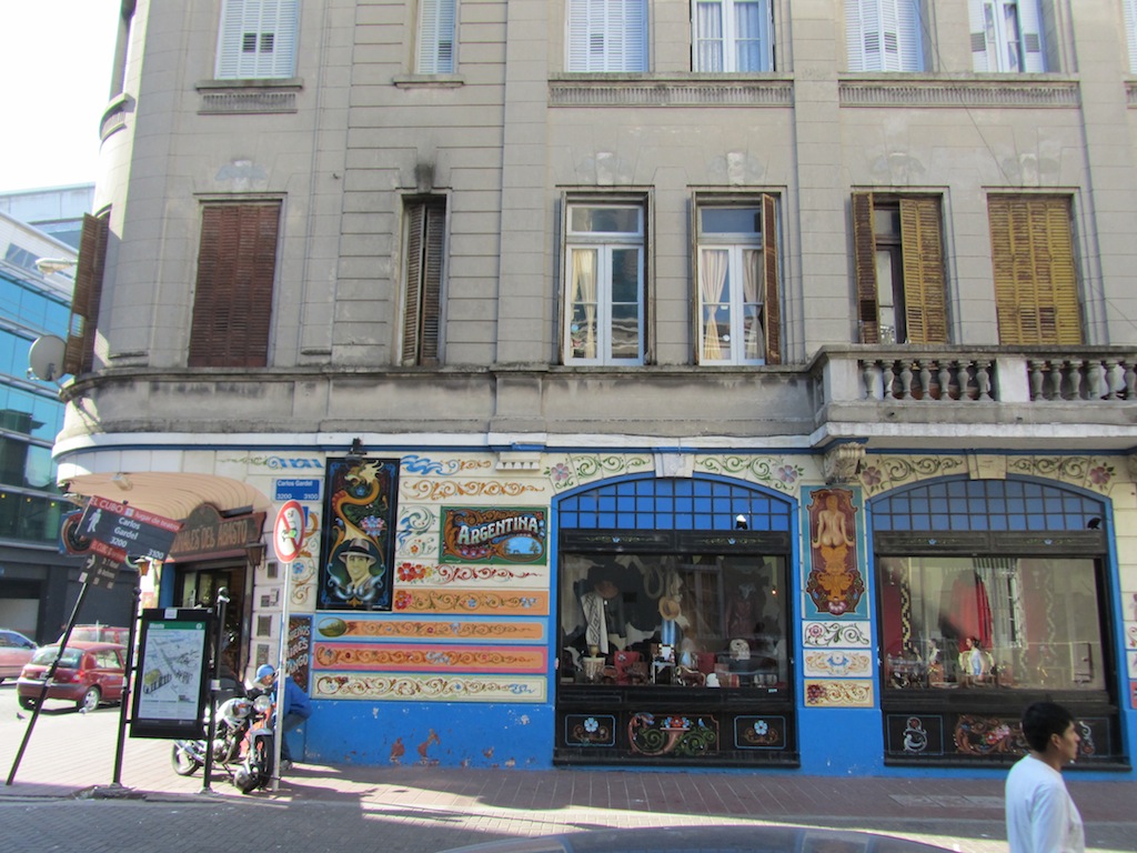 in the Abasto, where Carlos Gardel popularized the tango