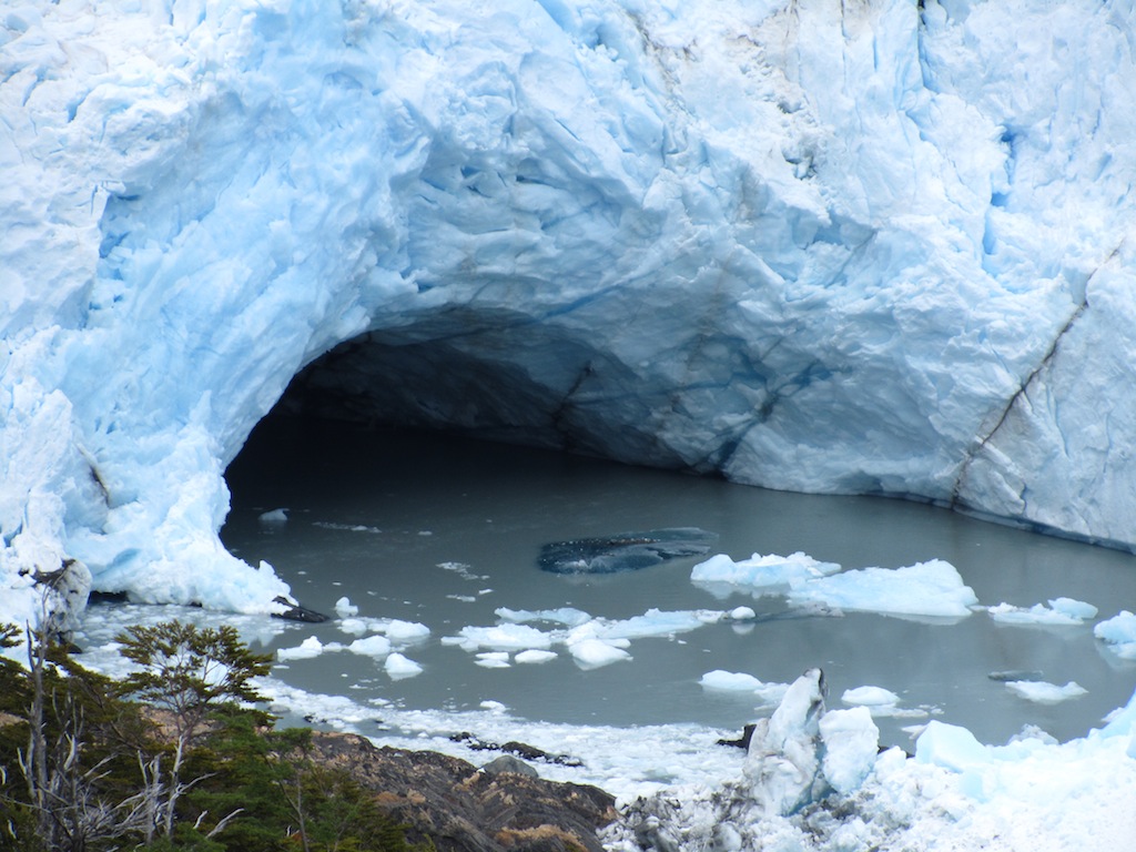 glacier ice bridges across this arm of the lake and grinds into the near shore