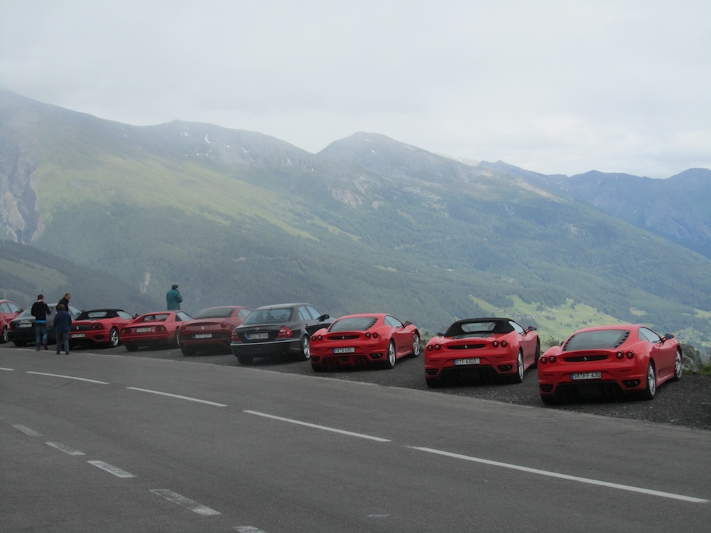 at Schoeneck we encounter a herd of Ferraris!