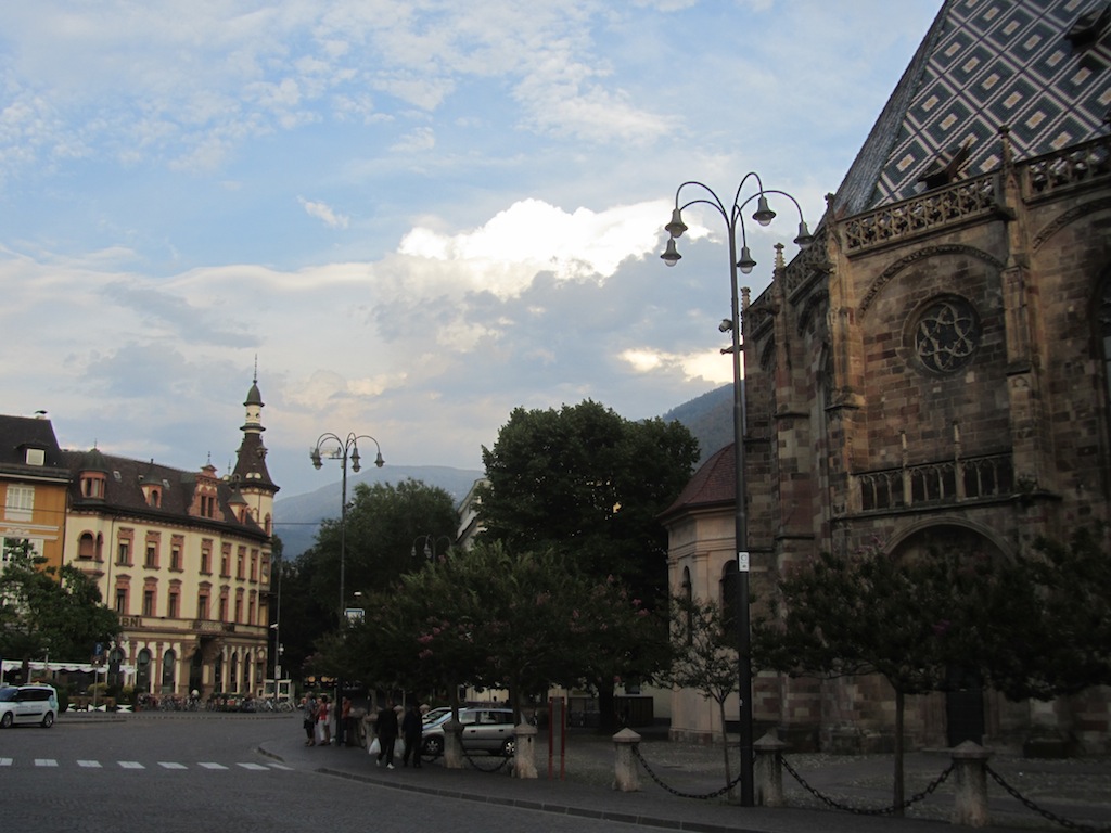 back toward the cathedral, at dusk