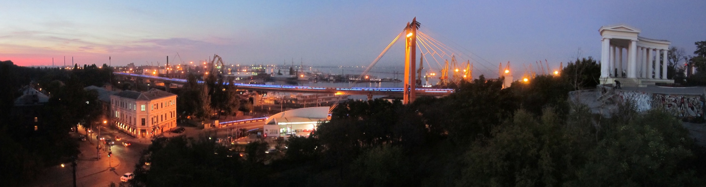 pano: the port of Odessa at night