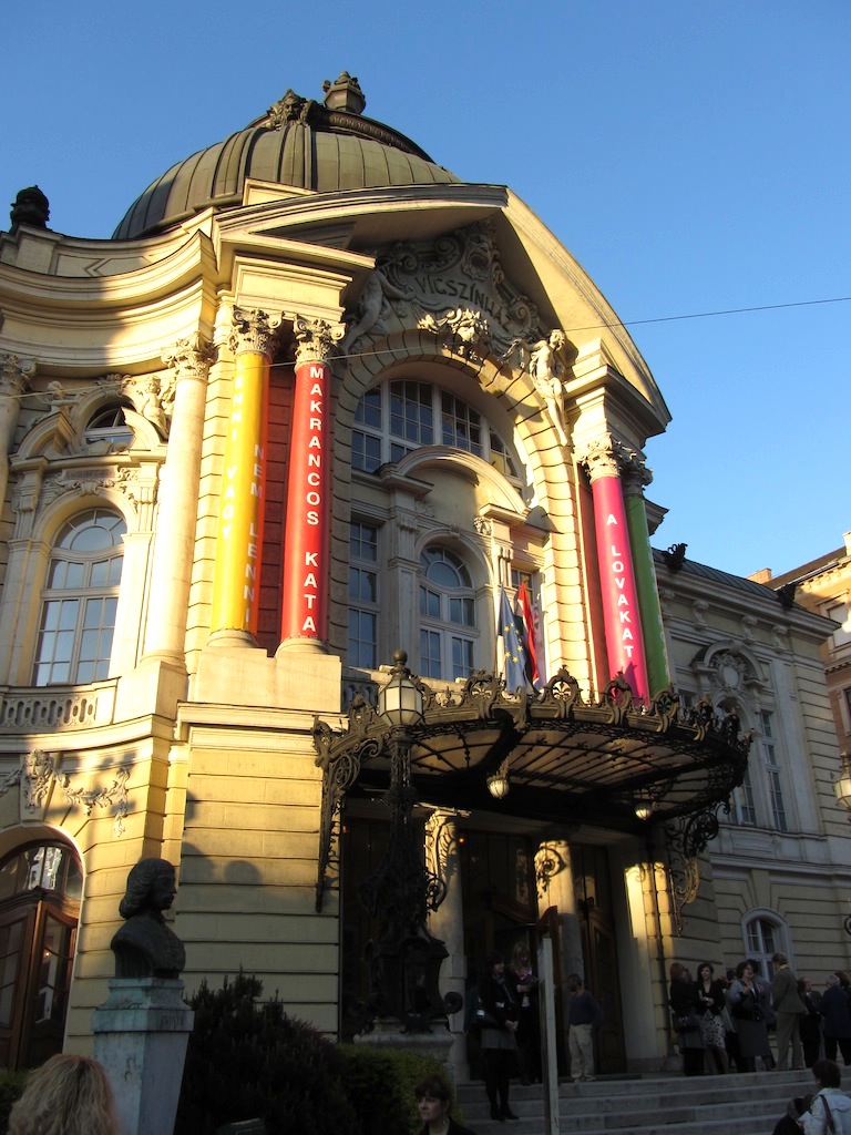 walking around the north neighborhoods of Pest as evening comes