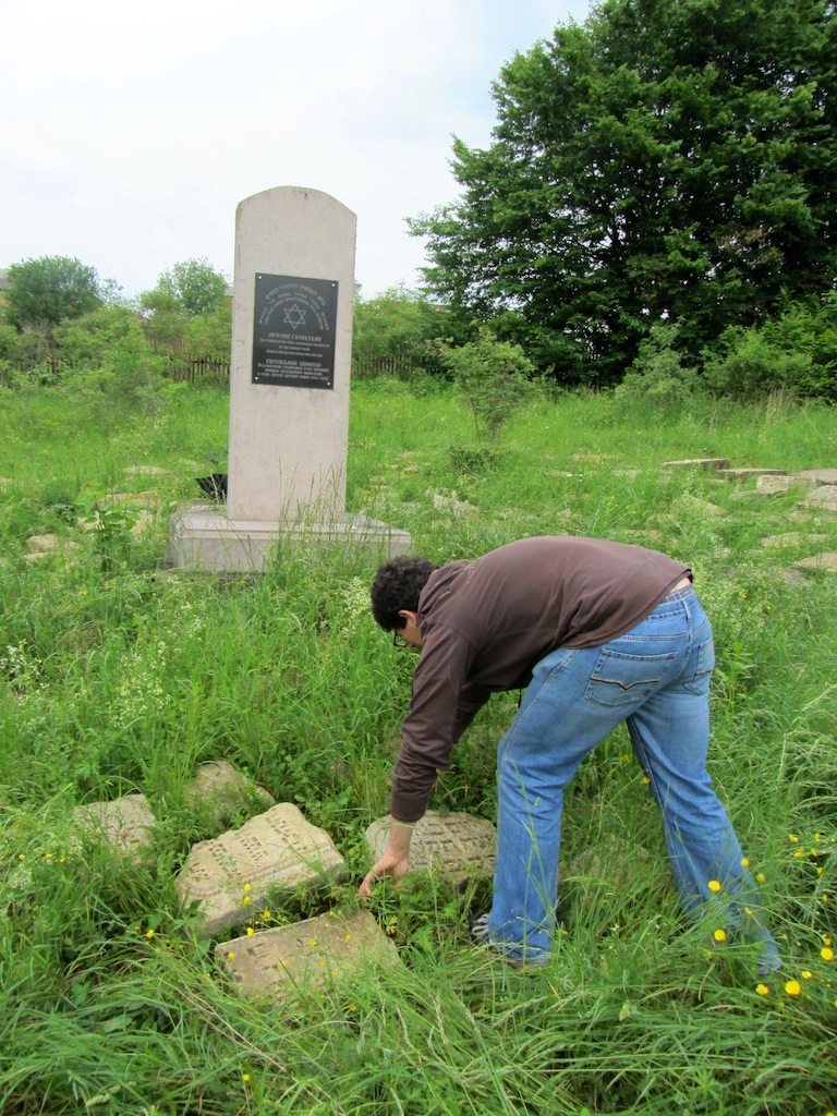 just before leaving town this time, we visit the new cemetery again to document the latest headstones