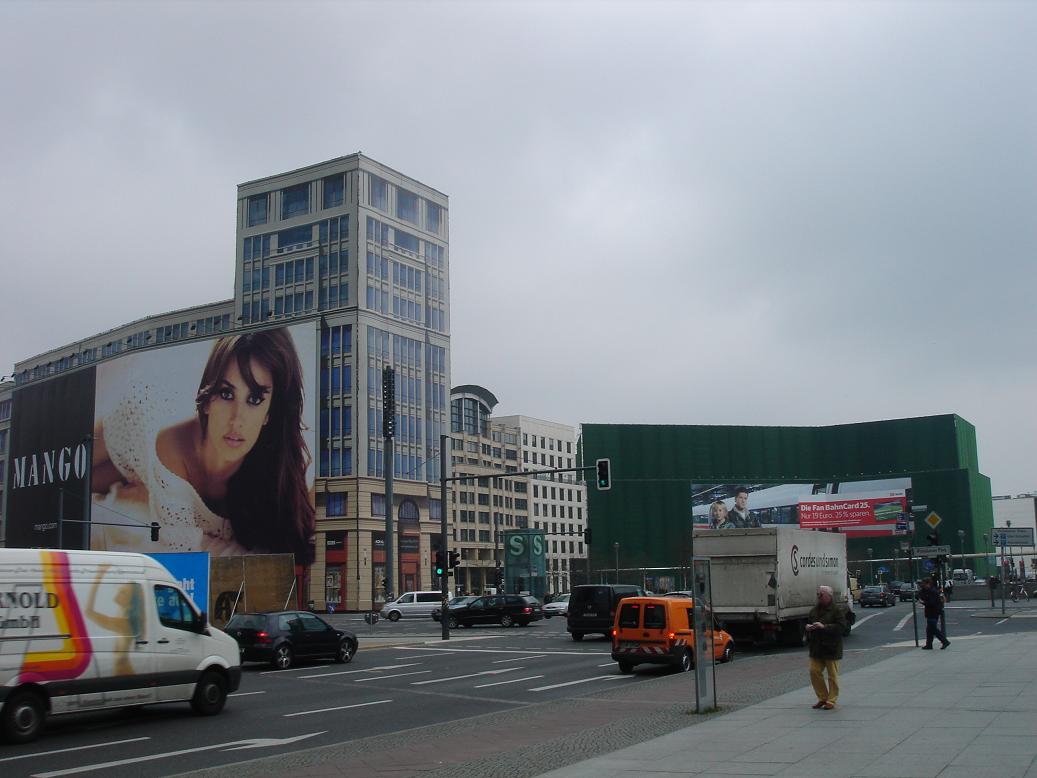 some pix frm around Potsdamer Platz