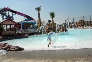 Hawaiian Falls Mansfield 150,000th guest