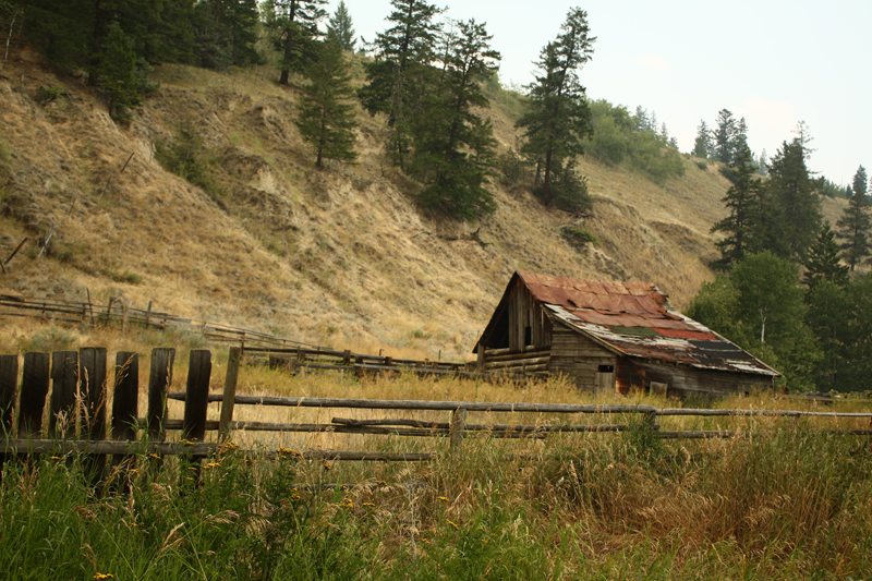 Cariboo Barn.jpg