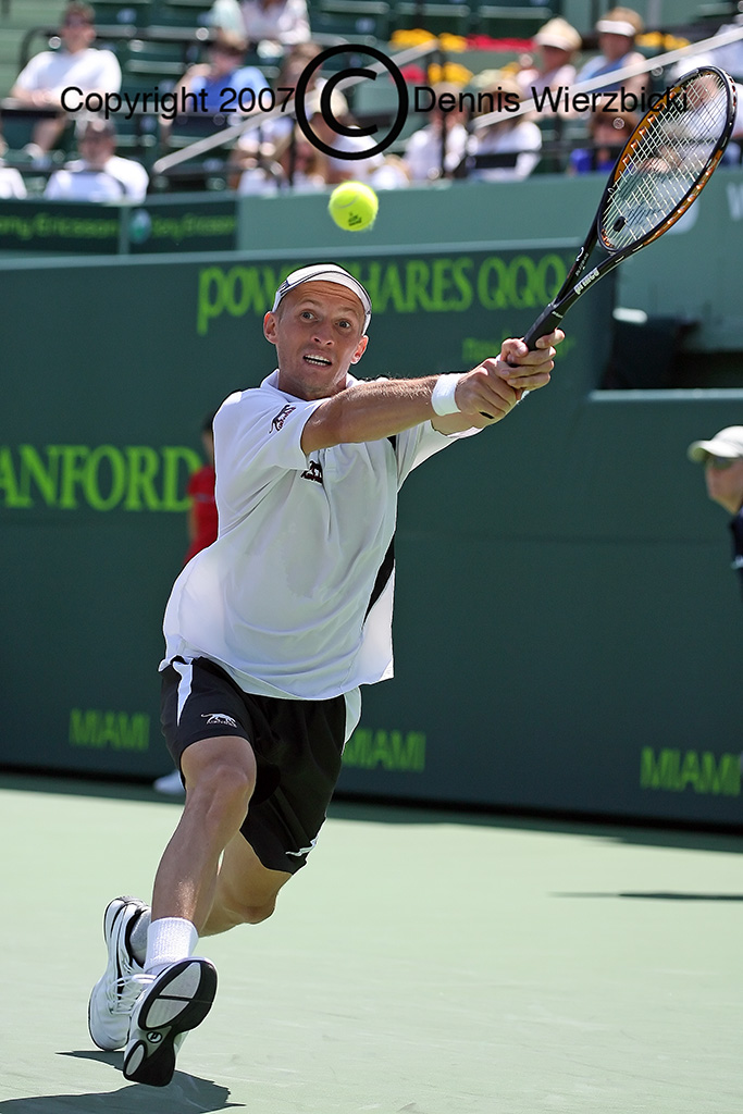 Nikolay Davydenko 032 26MAR07.jpg