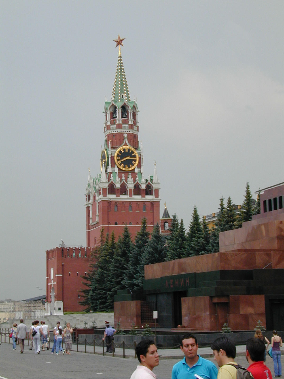 36 Kremlin 20 - red square 08.JPG