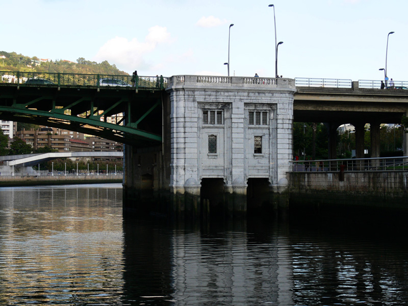 Bilbao (Puente elevable de Deusto)