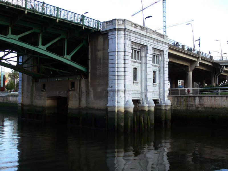 Bilbao (Puente elevable de Deusto)
