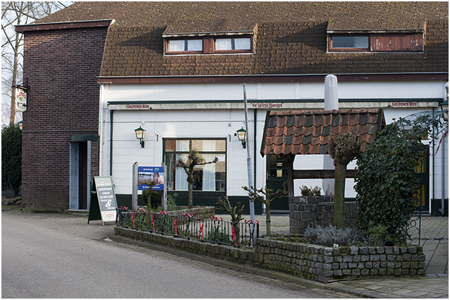 caf de Witte Brstel