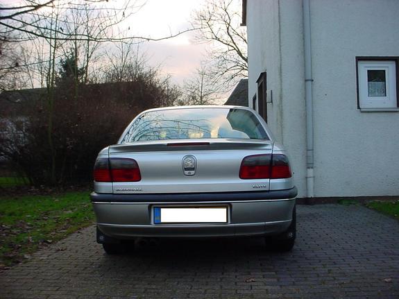 Vauxhall Omega