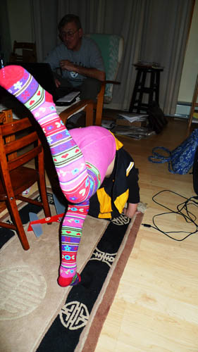 Look what I can do. The other kids in class cant do this!