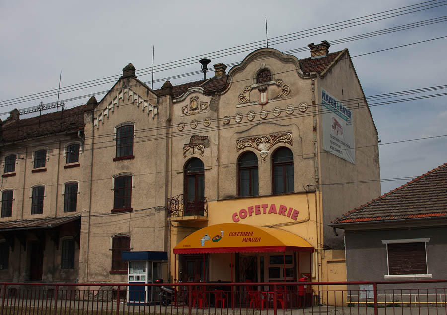 Art Nouveau  & cafeteria