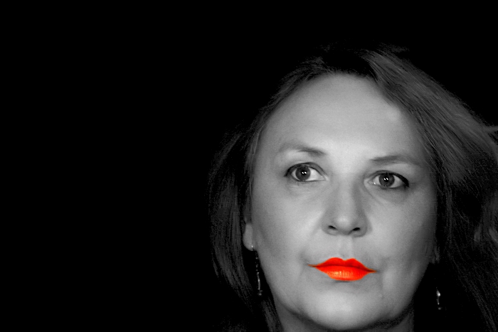 Friday SP red lips
