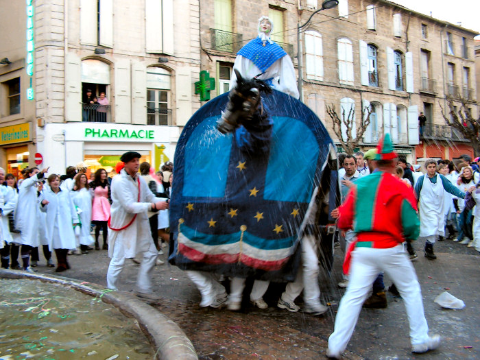 Pezenas Carnaval: Le Poulain