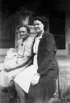 Annie Hart Means holding Barbara Sanderlin, Mildred Reed Sanderlin