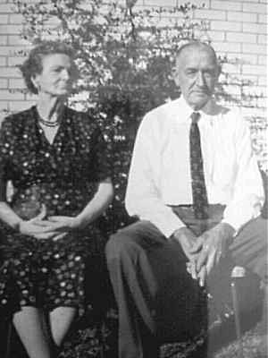 o6/69/652269/1/80226715.Fqtn9esj.SamNichols_holson.jpg