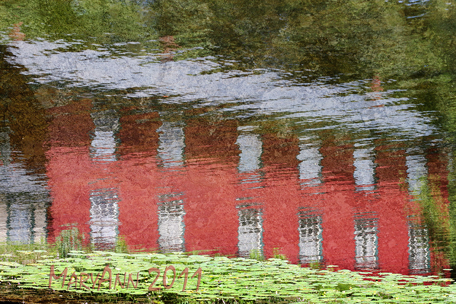 Canalreflections8346w.jpg