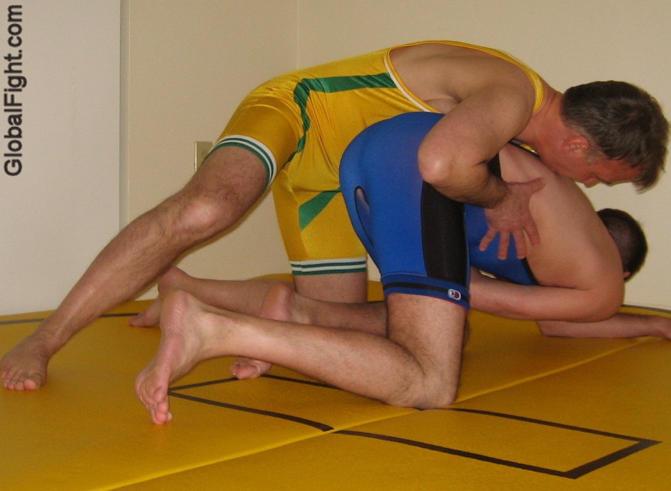 collegiate wrestlers home training practice sessions.jpg photo - GlobalFigh...