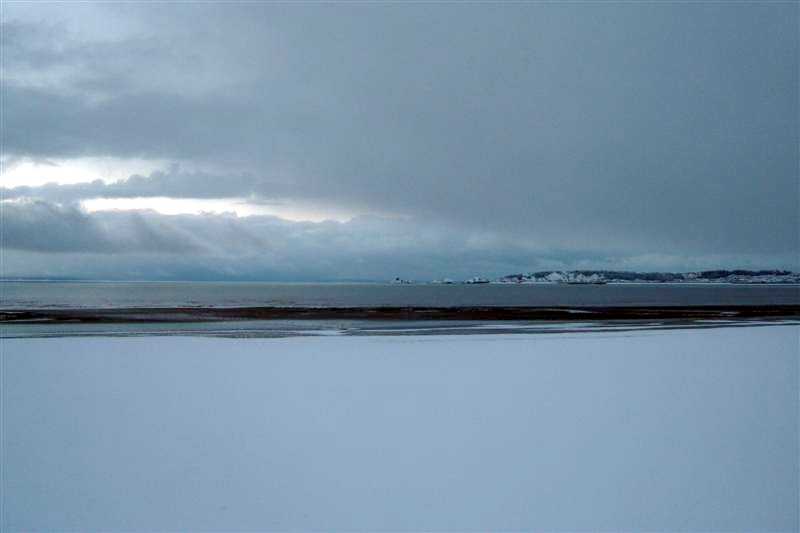 08:34 17 Dec 10 Towards the Mumbles - the beach is snow