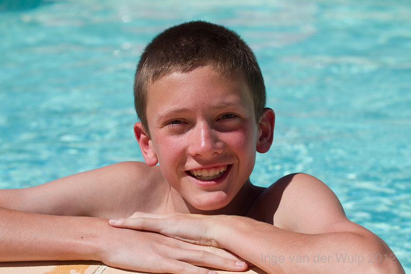 Marijn in the pool