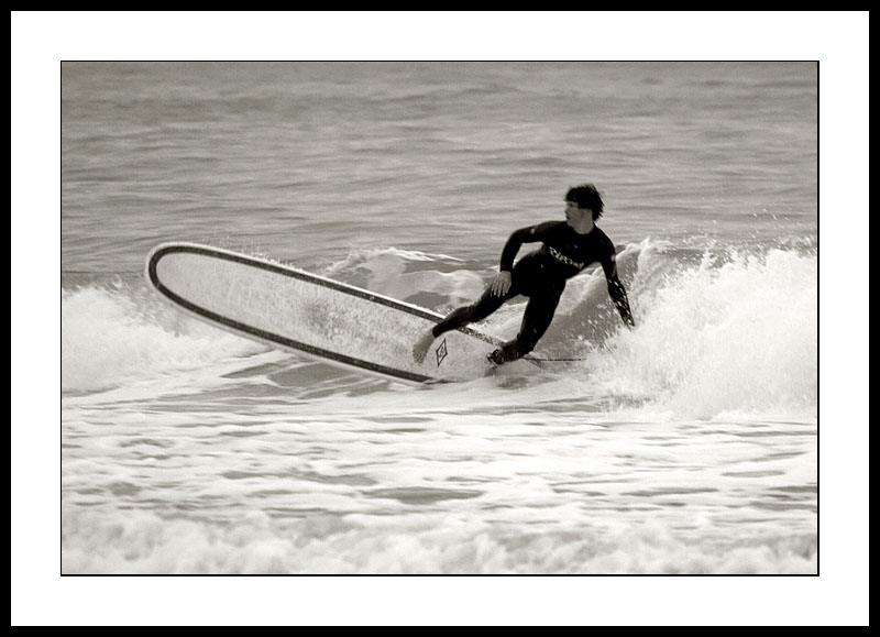 b&w surfing