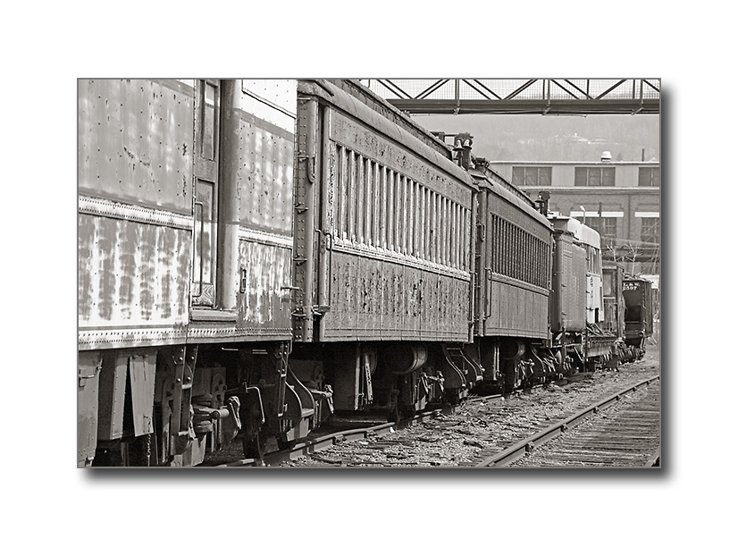 <b>Old Cars in the Railyard</b><br><font size=2>Steamtown NHS<br>Scranton, PA