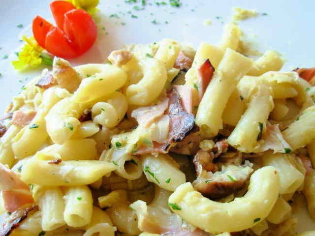 speck, black olive & artichoke maccheroni
