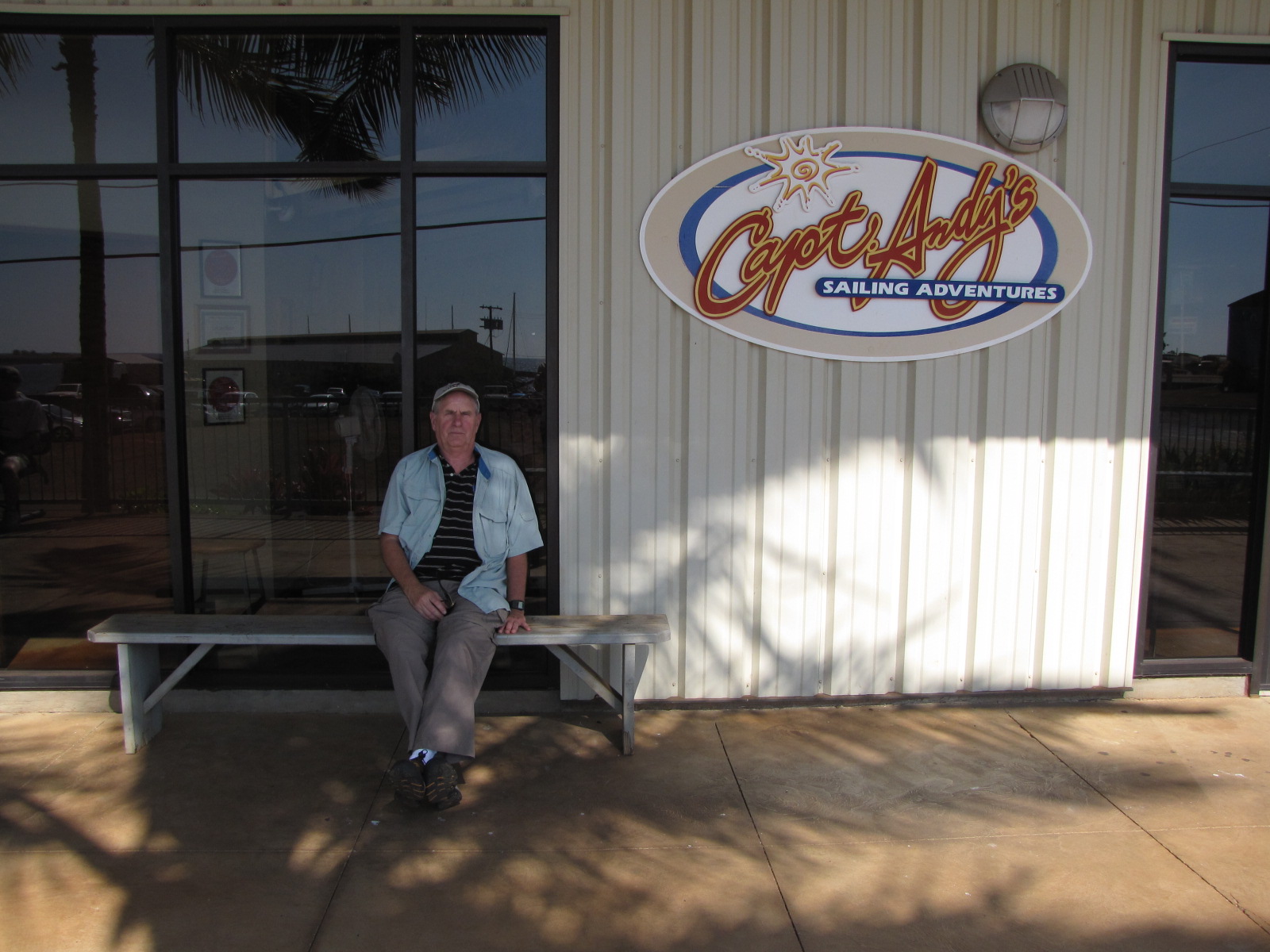 Bob Waiting for Na Pali Boat