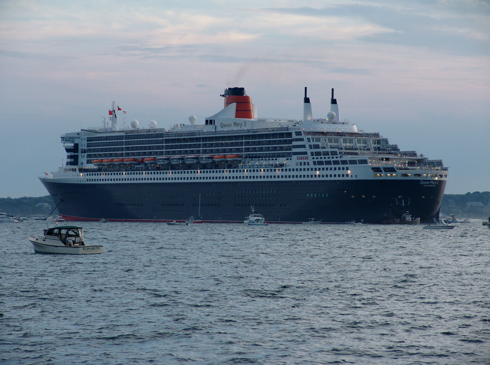 QM2 01004