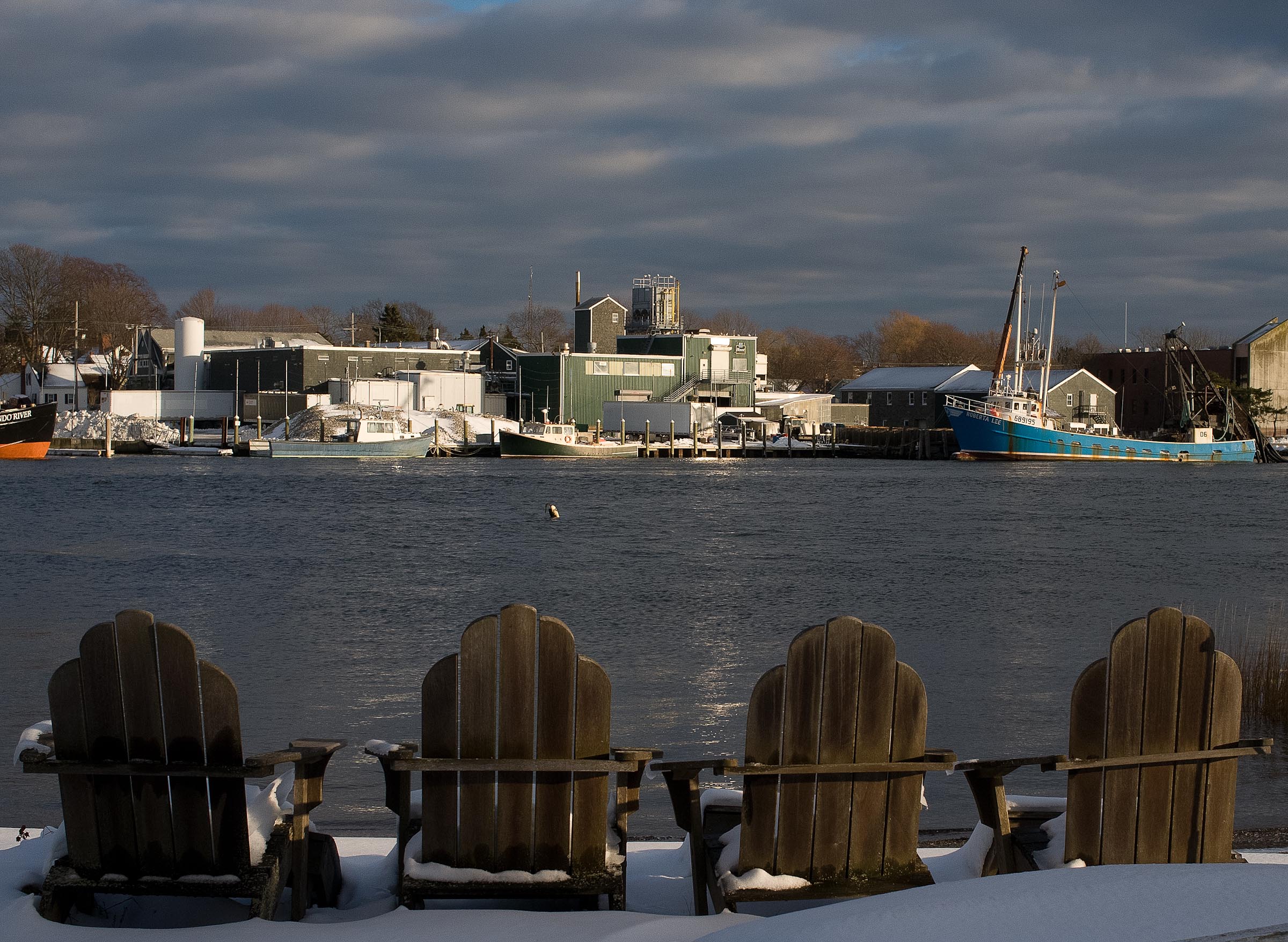 pbase  late afternoon Blount Seafood December 29 2010 1 of 1.jpg