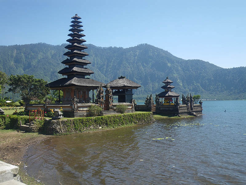 Temple on Lake Bratan