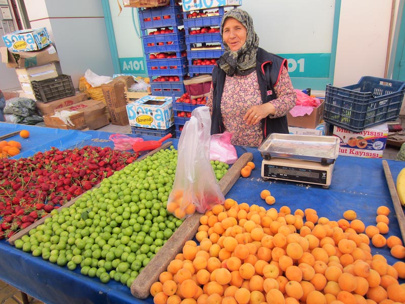 Eceabat  market, local fruit