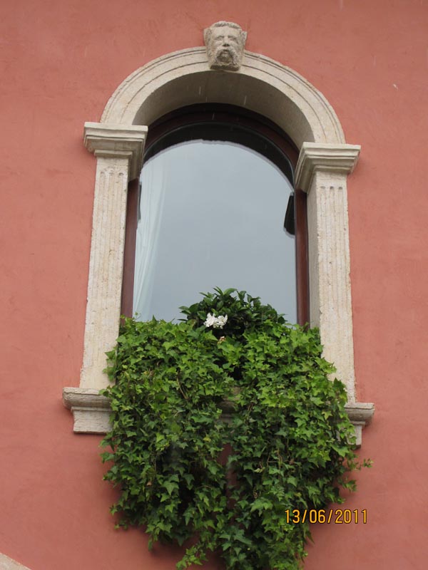 Verona, window