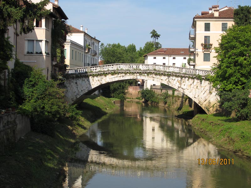 Vicenza,  river Retrone, Ponte San Michele